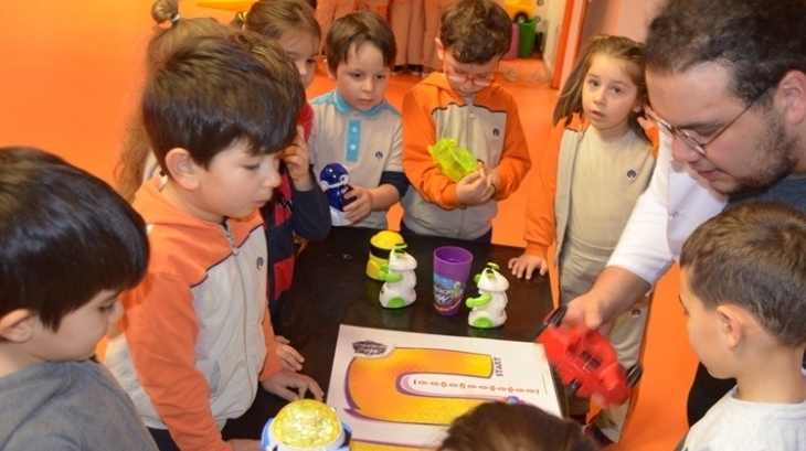 Beykent Okyanus Koleji Okul Öncesi  Mad Scıence Etkinliğinde