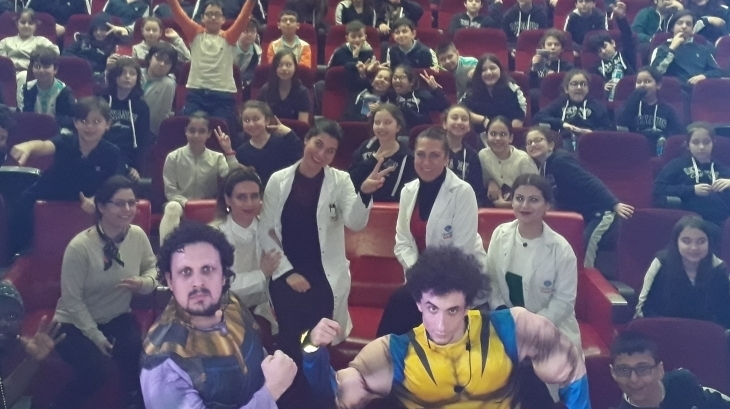 Beylikdüzü Okyanus Ortaokulu İngilizce Tiyatro Gösterisi