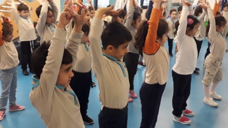 Bornova Okyanus Koleji Okul Öncesi Öğrencileri Sabah Sporunda