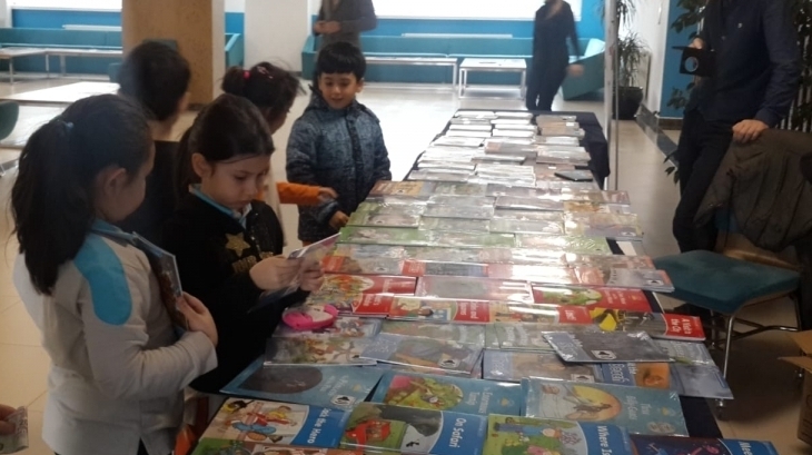 Eryaman Okyanus Koleji Öğrencileri "Big Read" Yarışması için "Oxford Publishing" Standında