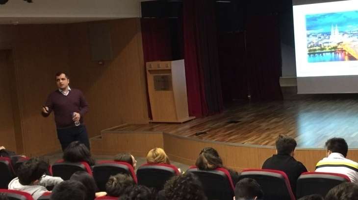 Fatih Okyanus Koleji Anadolu Lisesi 11. ve 12.Sınıf Öğrencilerine Yurt Dışı Eğitimi Bilgilendirme Semineri