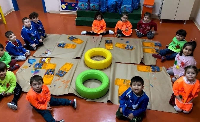 Güneşli Okyanus Koleji Okul Öncesi Rüzgârlar Grubu Sanat Etkinliğinde