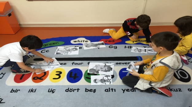 Güneşli Okyanus Koleji Okul Öncesi Yıldızlar Grubu İngilizce Dersinde