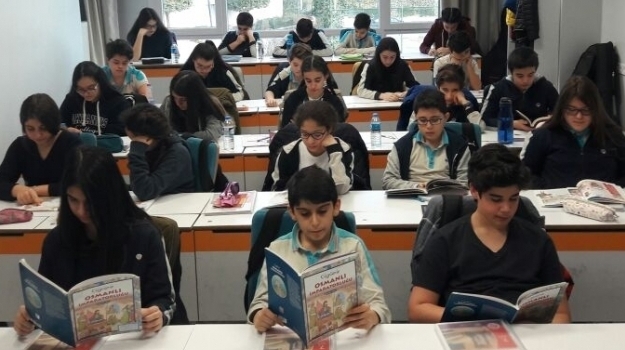Halkalı 7. Sınıf Öğrencileri Yazar Etkinliğinde Buluştu
