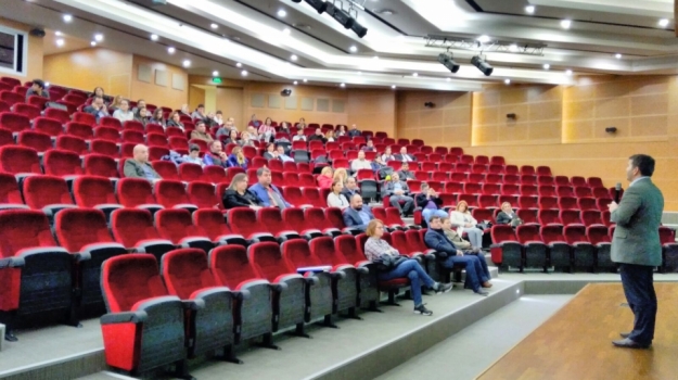 Halkalı Okyanus Koleji Anadolu Lisesi'nde Veli Bilgilendirme Semineri Yapıldı