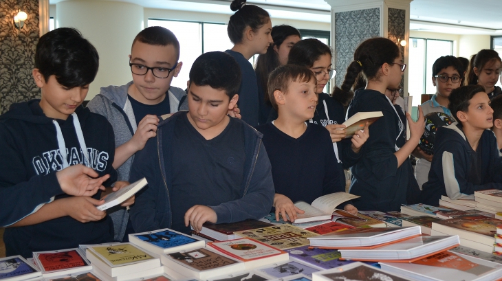 Halkalı Okyanus Koleji'nde Kitap Fuarı