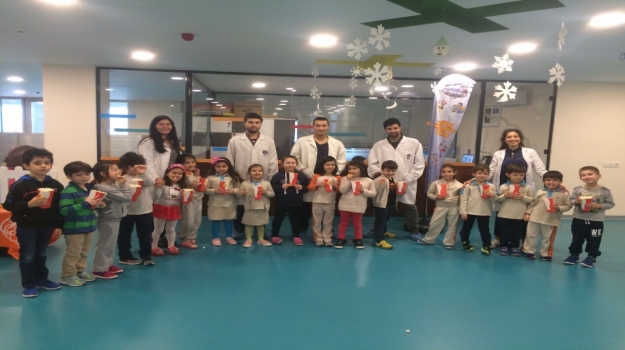 Kemerburgaz Okyanus Koleji Okul Öncesi  Madscıence  Etkinliğinde