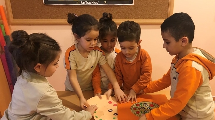 Kemerburgaz Okyanus Koleji Yunuslar Grubu Fastrackids Dersinde