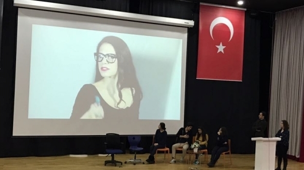 Kemerburgaz Kampüsünde 8'den 9'a Geçerken Lise Semineri