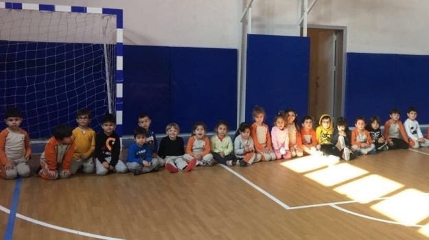 Konyaaltı Okul Öncesi Grupları "Beceri ve Koordinasyon" Dersinde