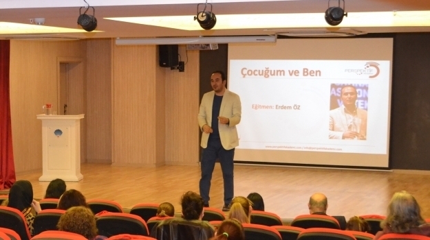 Konyaaltı Kampüste "Ergenlik ve Anne-Baba Tutumları" Semineri