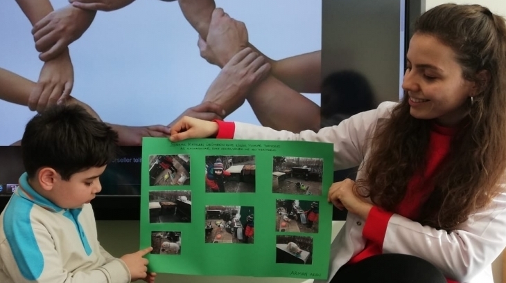 Mavişehir Okyanus Koleji Okul Öncesi Çiçekler Grubu Sosyal Beceri Dersinde