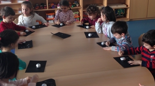 Mimaroba Okyanus Koleji Okul Öncesi Çiçekler Grubu Bilingual Etkinliğinde