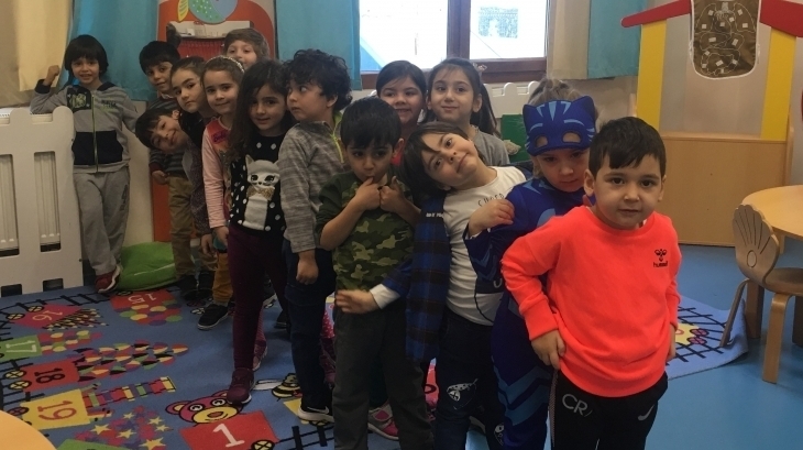 Mimarsinan Okyanus Koleji Okul Öncesi Yunuslar Grubu İngilizce Play Time Etkinliğinde