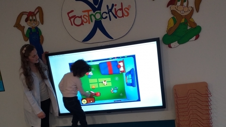 Okul Öncesi Çiçekler Sınıfı Fastrackids Dersinde
