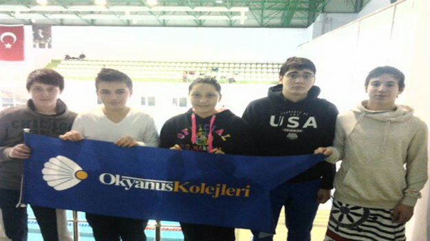 Okullararası Gençler Yüzme Yarışları'nda Okyanus Dereceleri