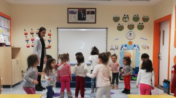 Sancaktepe Okyanus Koleji Okul Öncesi Çiçekler Grubu Öğrencileri Fen ve Doğa Etkinliğinde