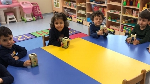 Sancaktepe Okyanus Koleji Okul Öncesi Çiçekler Grubu Öğrencileri Aile Katılımı Etkinliğinde