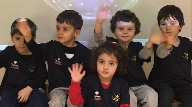 Sancaktepe Okyanus Koleji Okul Öncesi Çiçekler Grubu Öğrencileri Fastrackids Dersinde