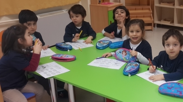 Sancaktepe Okyanus Koleji Okul Öncesi İnciler Grubu Öğrencileri Fastrackids Dersinde
