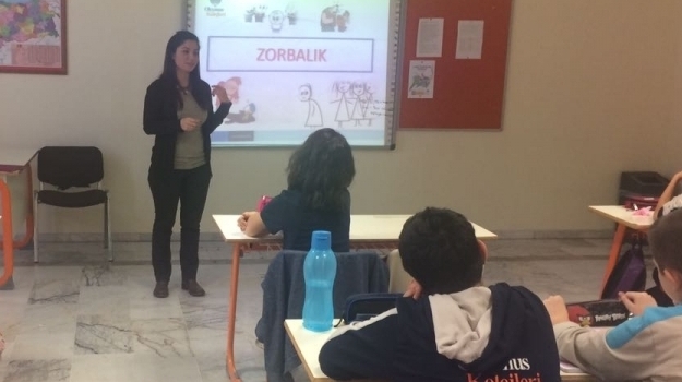 Sancaktepe Ortaokul Öğrencilerine Zorbalıkla İlgili  Rehberlik Sunumu Yapıldı