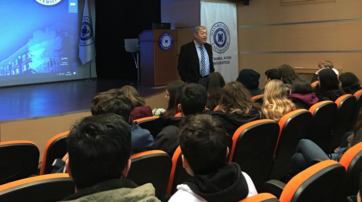 Tıp ve Sağlık Kariyer Kulübü Öğrencileri Aydın Üniversitesi Tıp Fakültesinde