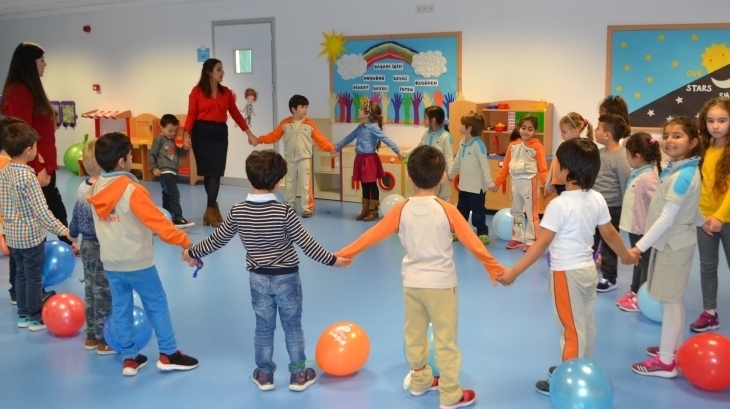 Yıldızlar ve Güneş Sınıfı 'Balon Patlatma Oyunu' Oynadılar