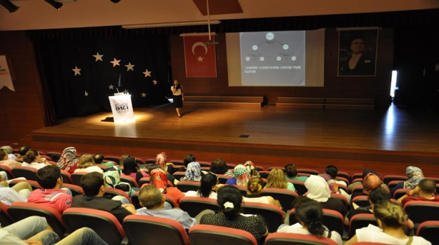 Avcılar Halk Eğitim Merkezi'nden İnci Hazır Yemek Personeline Eğitim