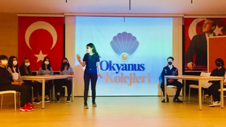 Ataşehir Okyanus Kolejinde “Çocuğun Eğitiminde Aile Mi Çocuk Mu Etkilidir?” Başlıklı Münazara Yarışması Yapıldı