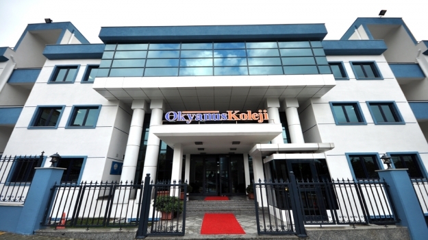 Bina Ana Giriş Kapısı