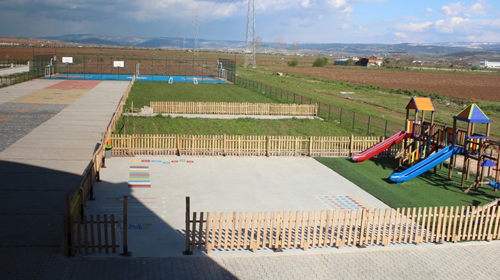 Okul Bahçesi