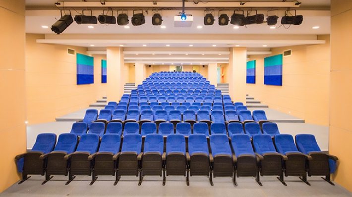 Konferans Salonu