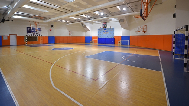 Kapalı Spor Salonu
