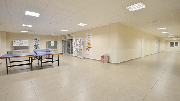 Anadolu Lisesi Koridor