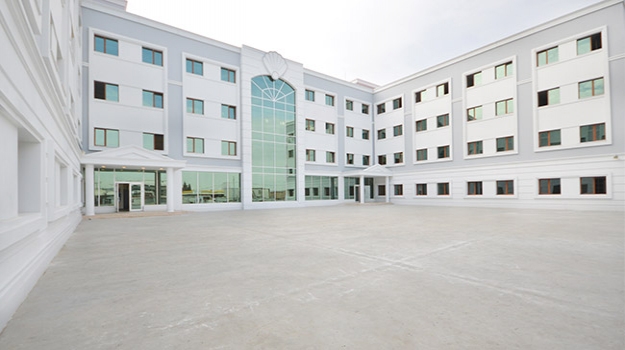 Bina Ana Giriş Kapısı