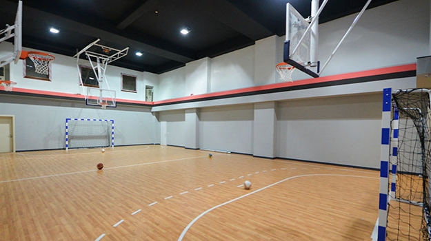 Kapalı Spor Salonu 4