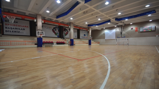 Kapalı Spor Salonu